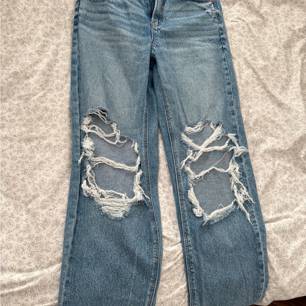 American Eagle Outfitters Light Blue Distressed Boyfriend Jeans